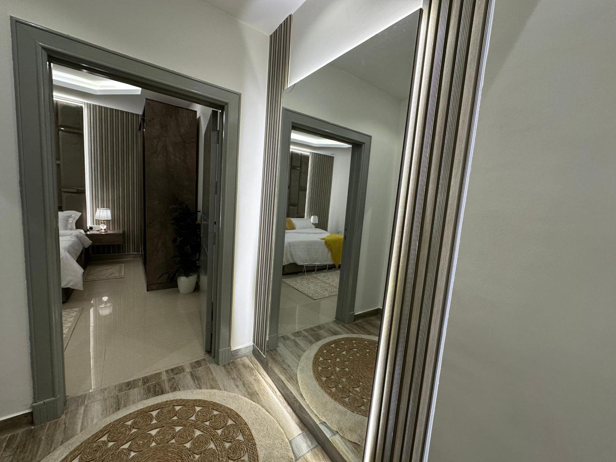 Fancy Apartemen *